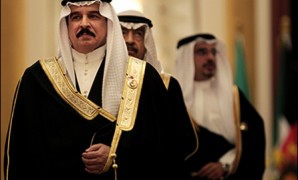 King Hamad.. The cause of Bahrain’s deadlock rather than the ailing marginalized Prime Minister